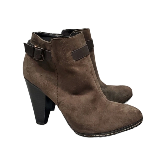 Euro By Sofft Womens Serafina Ankle Suede Heels boots shoes sz 9M - Picture 1 of 13